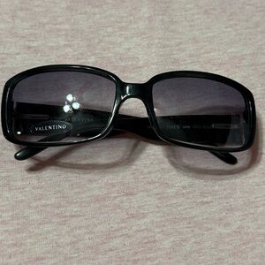 Authentic Valentino model 5345/S sunglasses, made in Italy